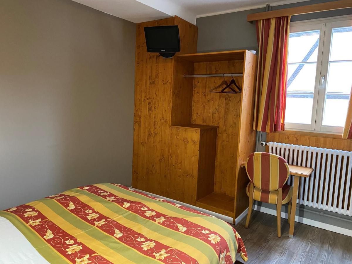 Hotel Au Cerf Riquewihr Esterno foto