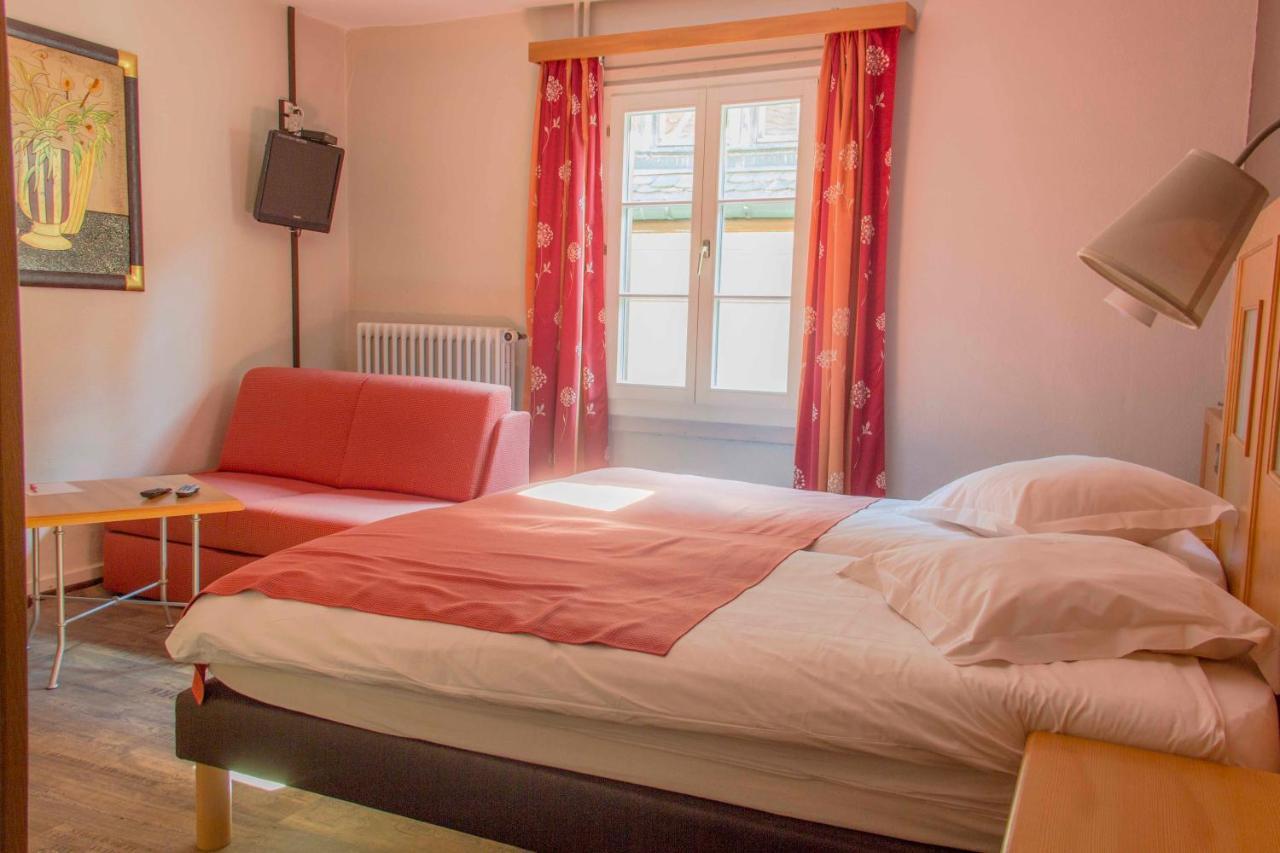 Hotel Au Cerf Riquewihr Esterno foto